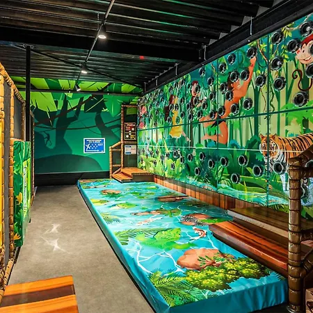 Awesome In With Wifi بيت للعطل *